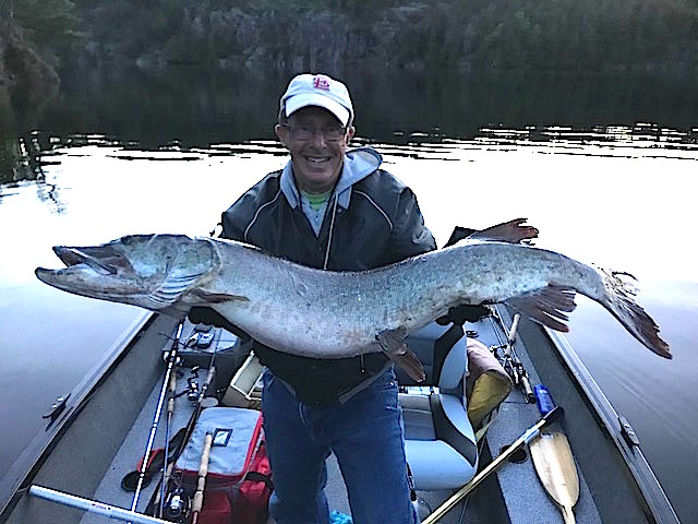 Ontario muskie fishing